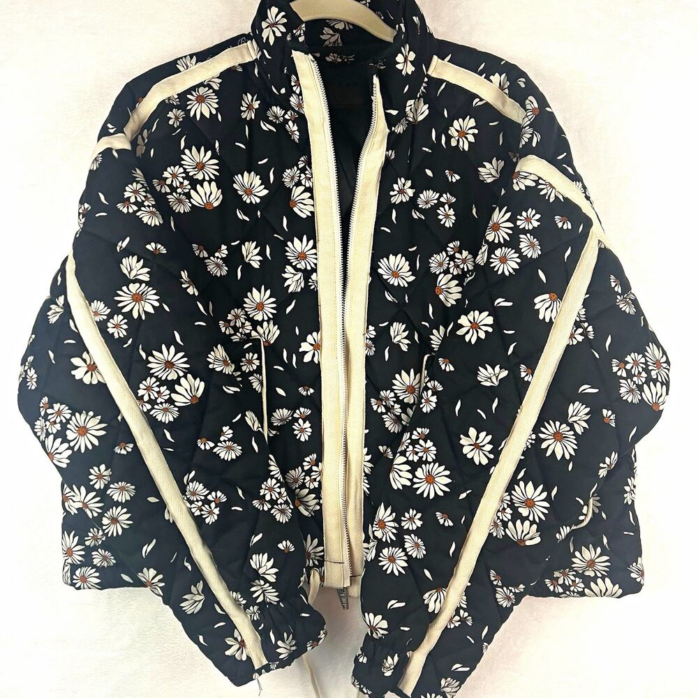 BLANKNYC Women’s Quilted Floral Zip Jacket Black White Pockets Size S Boho Y2K